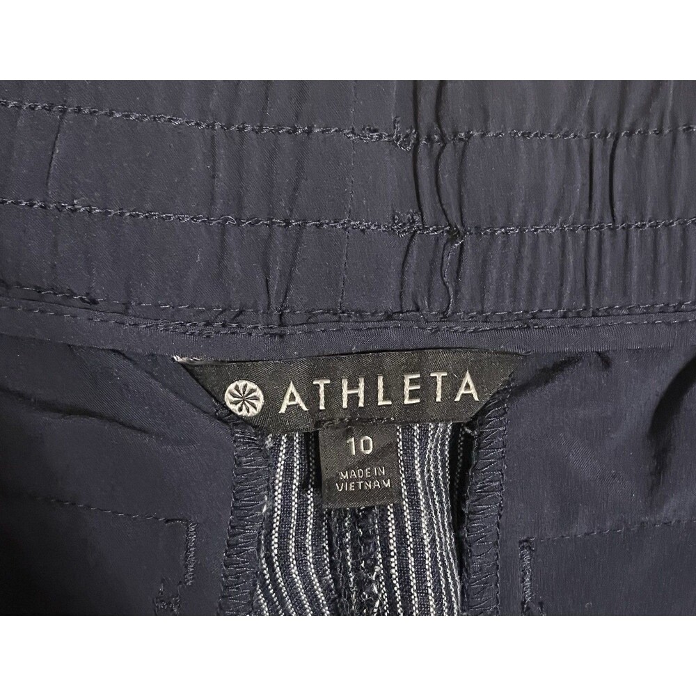 Women's Athleta Navy Pinstripe Shorts, Size 10 - Picture 3 of 3